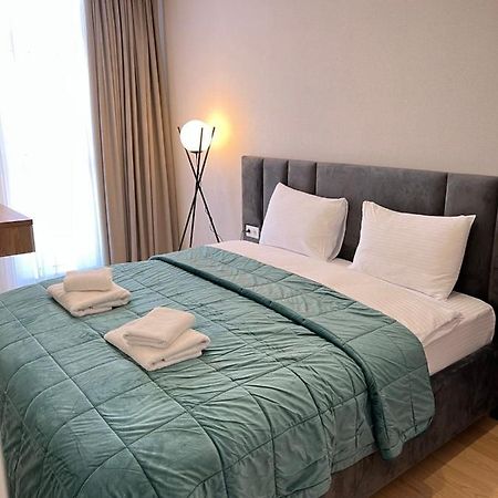 Aparthotel Holiday Lux Batumi Esterno foto