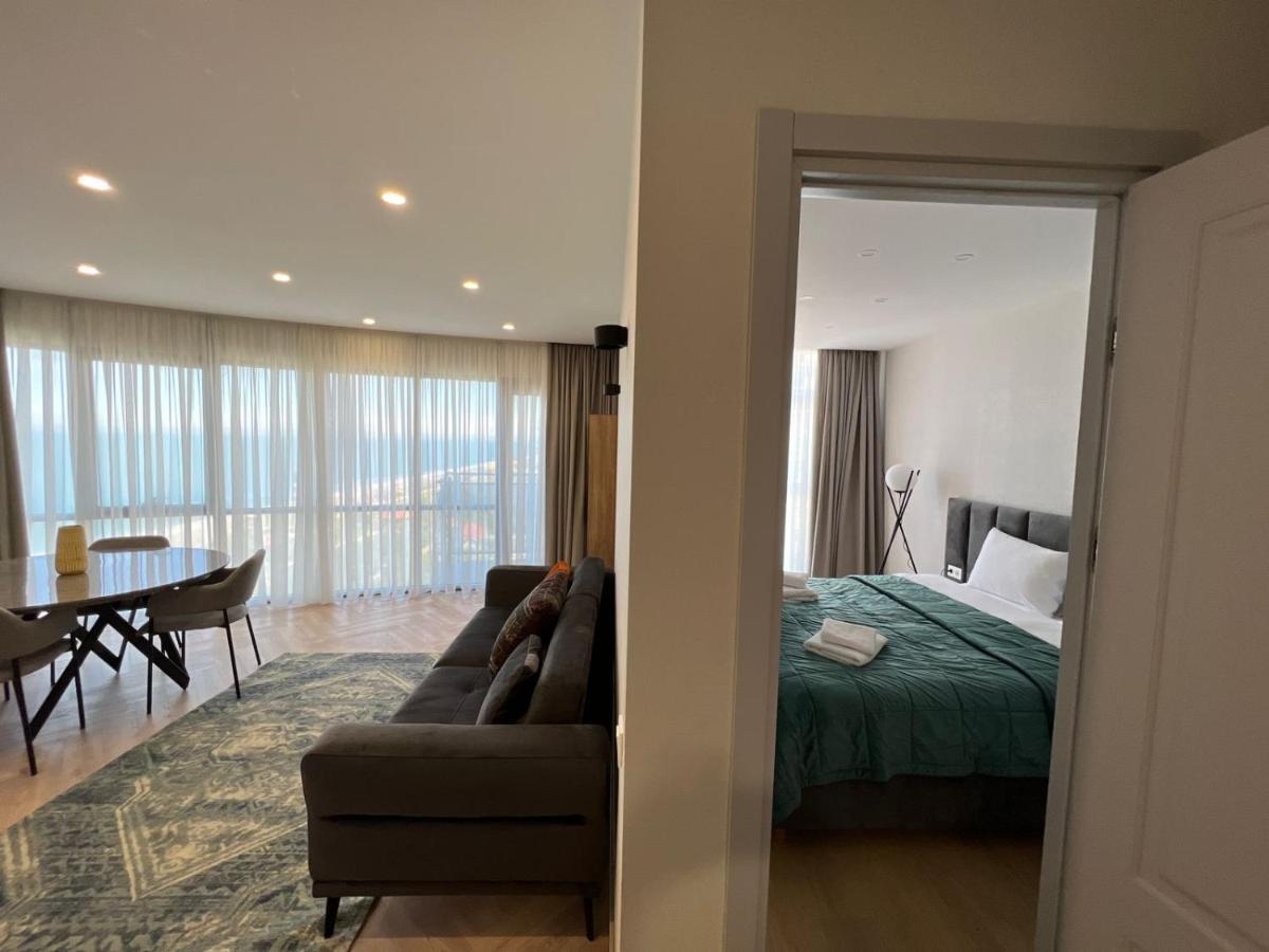 Aparthotel Holiday Lux Batumi Esterno foto