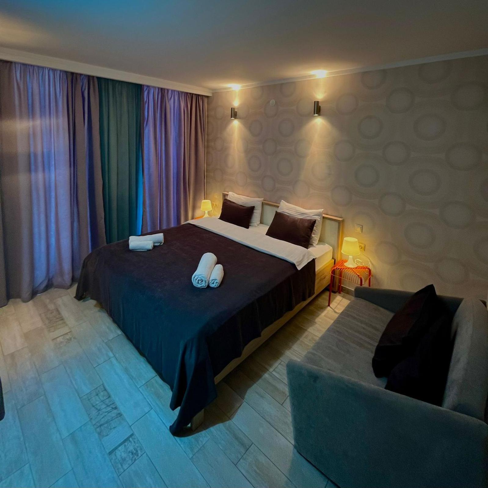 Aparthotel Holiday Lux Batumi Esterno foto