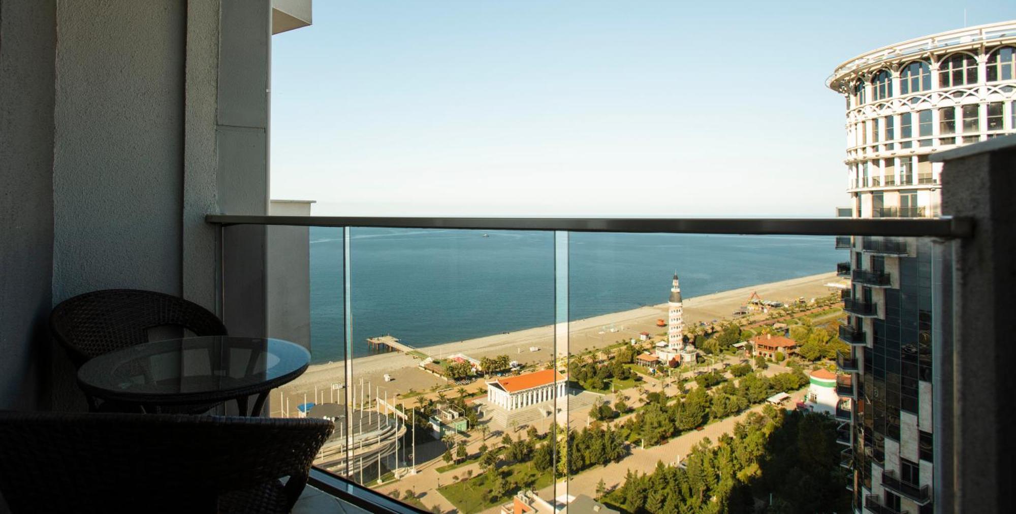 Aparthotel Holiday Lux Batumi Esterno foto