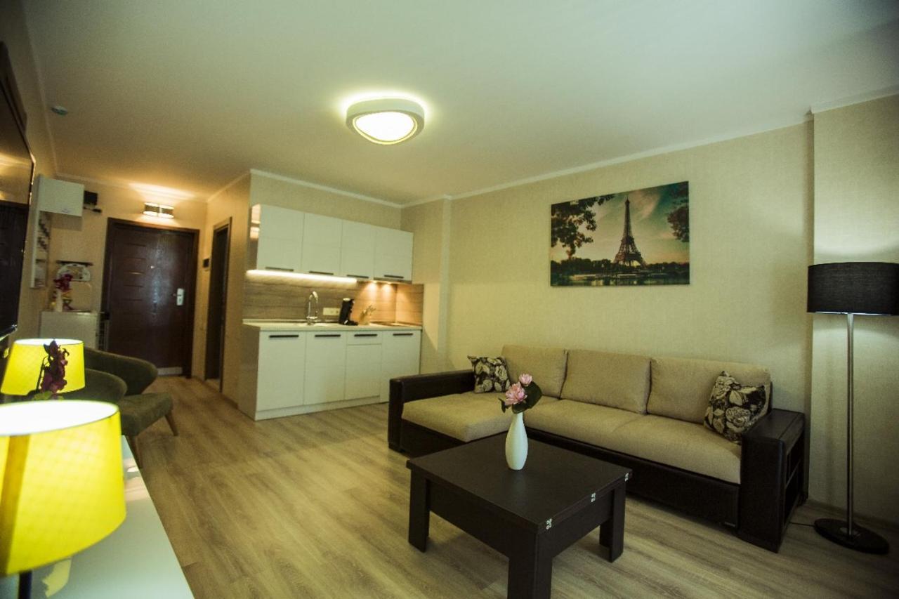 Aparthotel Holiday Lux Batumi Esterno foto