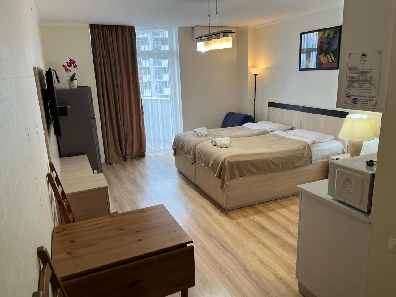 Aparthotel Holiday Lux Batumi Esterno foto