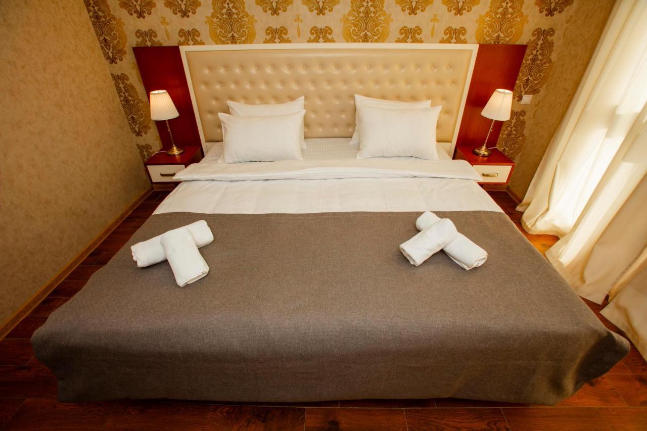 Aparthotel Holiday Lux Batumi Esterno foto